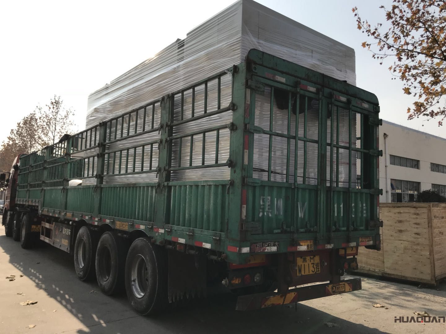 華全牌600kw靜音箱發(fā)電機組于11月20日發(fā)往內蒙古自治區(qū)