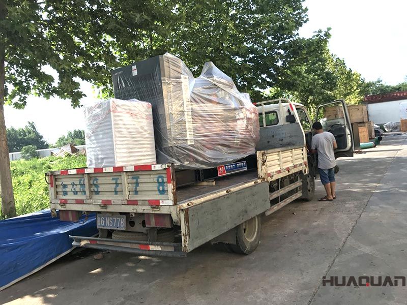 山東省臨沂市的一臺(tái)HQ400GF立柜四保護(hù)柴油發(fā)電機(jī)組發(fā)貨了，6.28