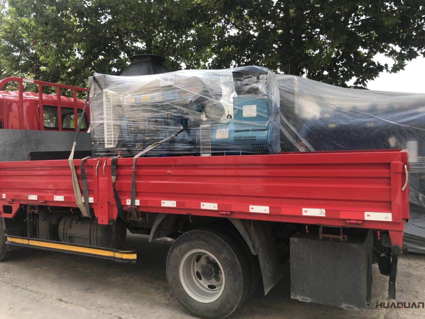 一臺HQ100GF標配柴油發(fā)電機組于7月6日成功發(fā)往吉林省