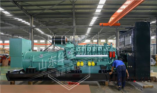 華全科克1500kw高壓發(fā)電機(jī)組裝配