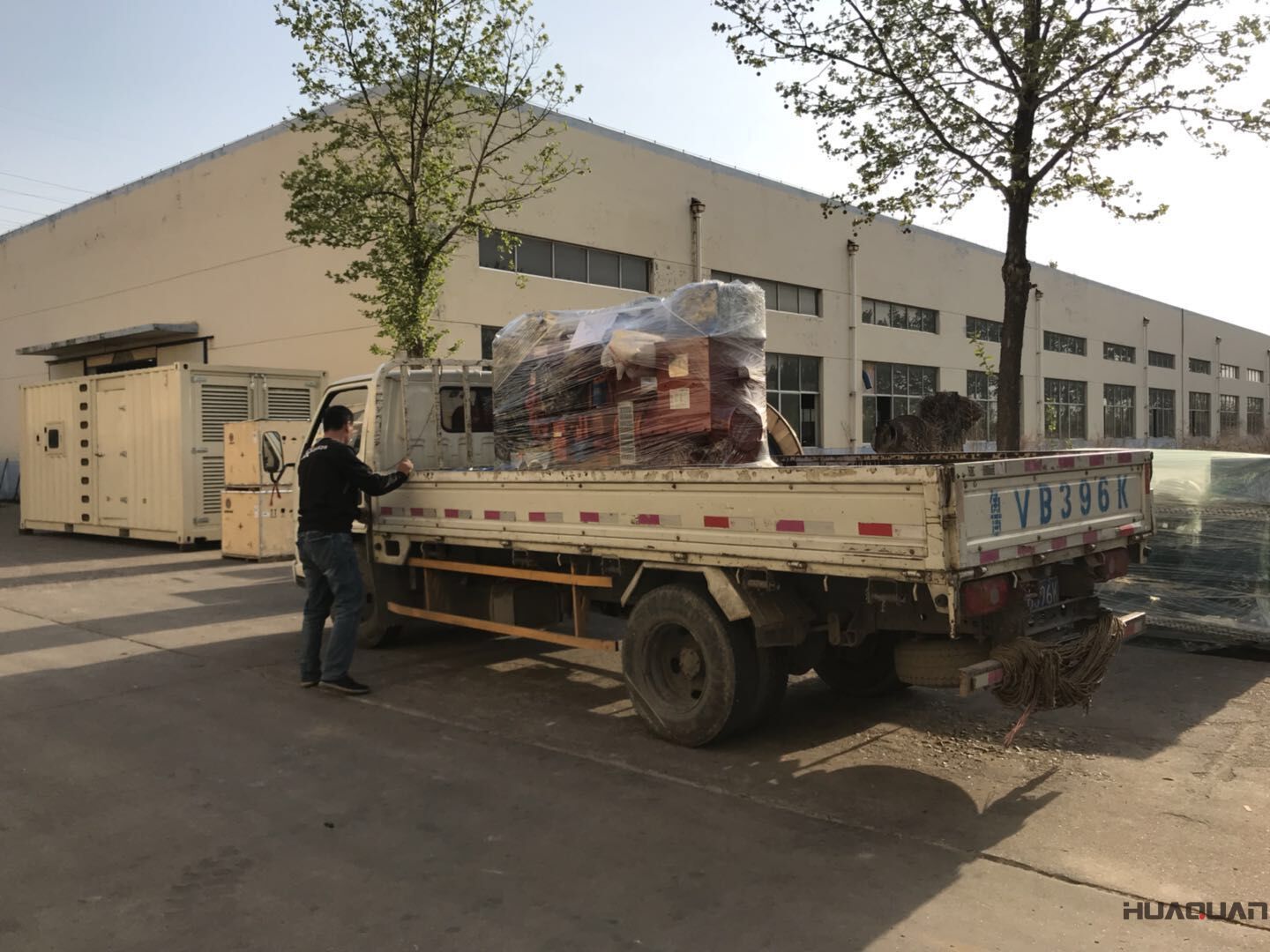 8月8日，一臺50kw標配柴油發(fā)電機組從全動力成功發(fā)往江蘇