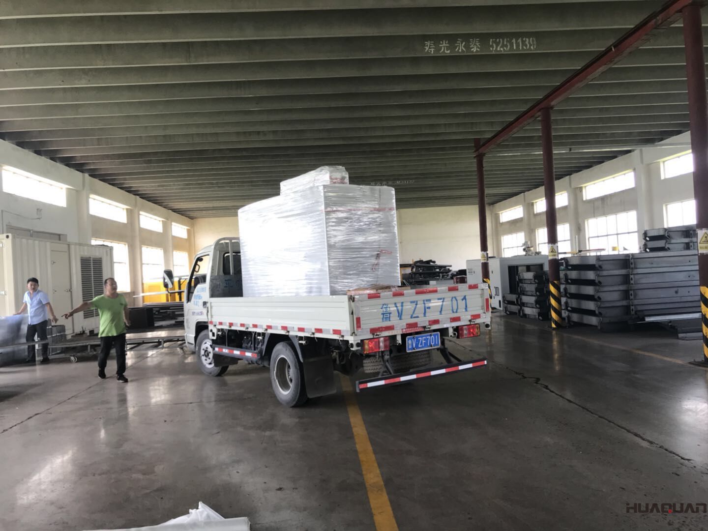 一臺100kw標配柴油發(fā)電機組于8月2日成功發(fā)往山東省