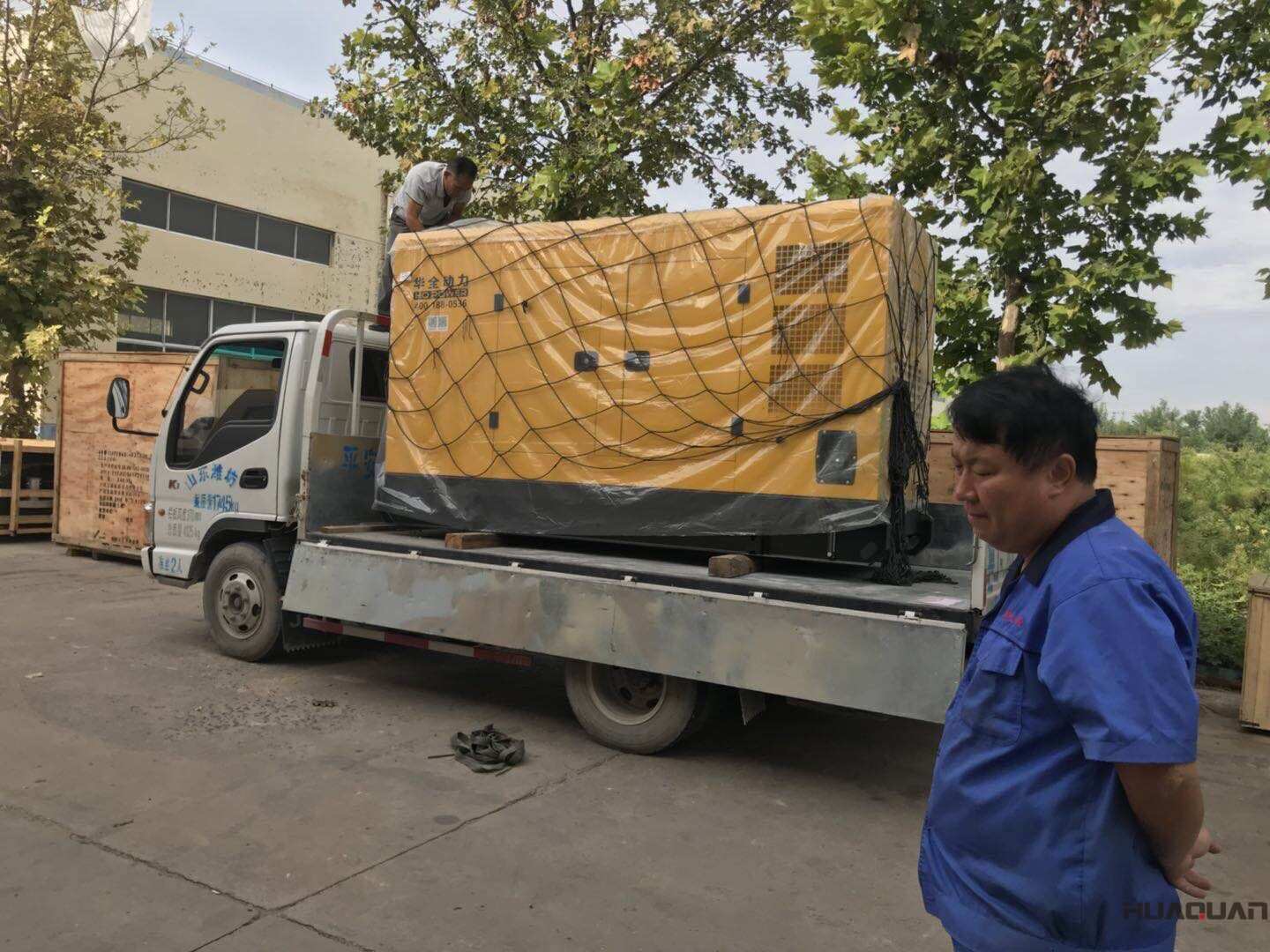 一臺(tái)350kw靜音箱型柴油發(fā)電機(jī)組于9月4日發(fā)往河北