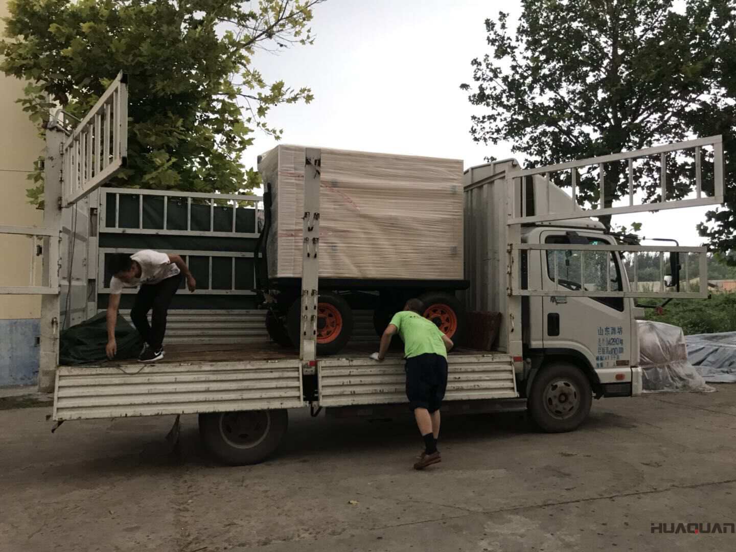 發(fā)貨了！9月7日一臺50kw移動靜音拖車柴油發(fā)電機組已發(fā)往天津市