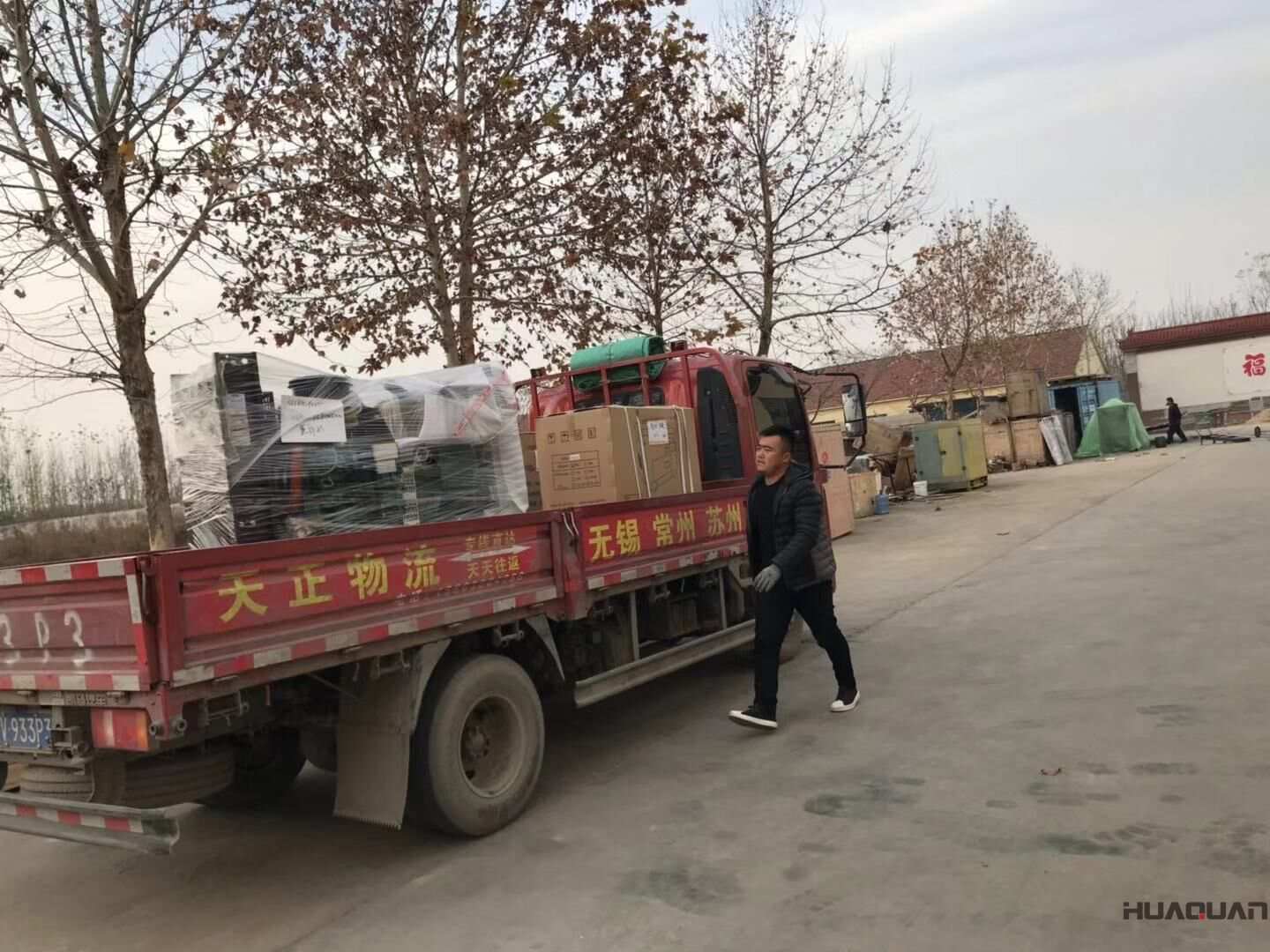 11月2日，廣東趙先生從華全動力分別訂購了50kw、100kw和120kw標(biāo)配沼氣發(fā)電機(jī)組，現(xiàn)已順利發(fā)往目的地