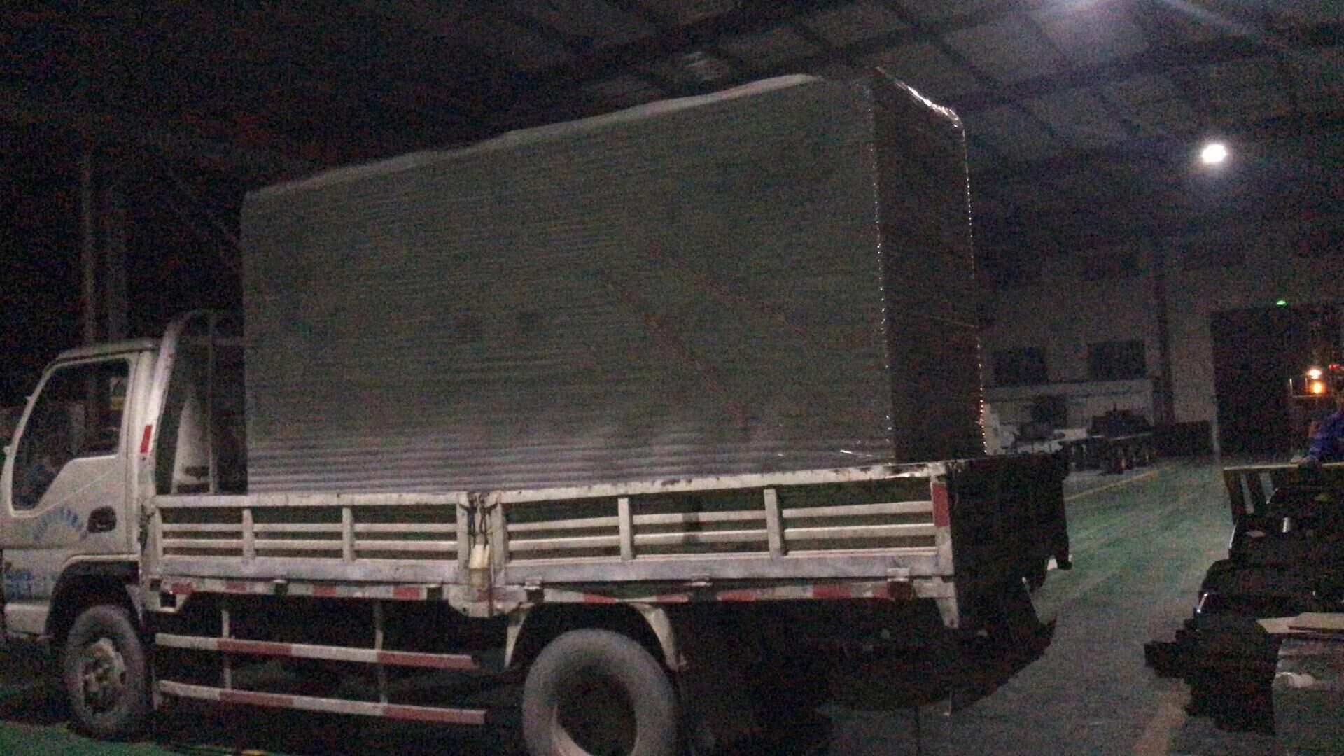 12月17日，車先生從華全動(dòng)力采購(gòu)的一臺(tái)50kw自動(dòng)化柴油發(fā)電機(jī)組順利發(fā)往山東省