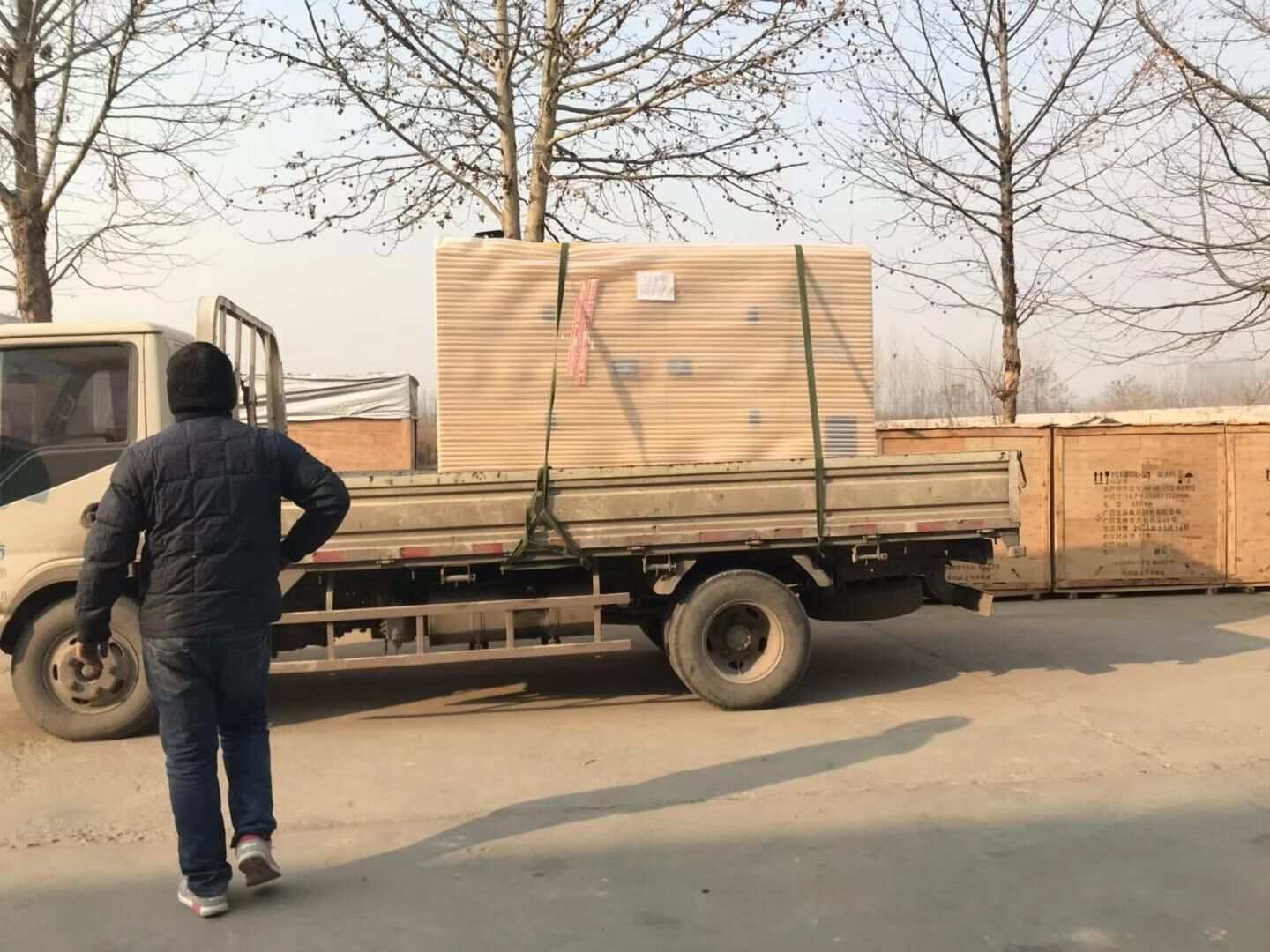 高先生從華全動力采購的30kw標(biāo)配柴油發(fā)電機組于1月4日順利發(fā)往陜西省