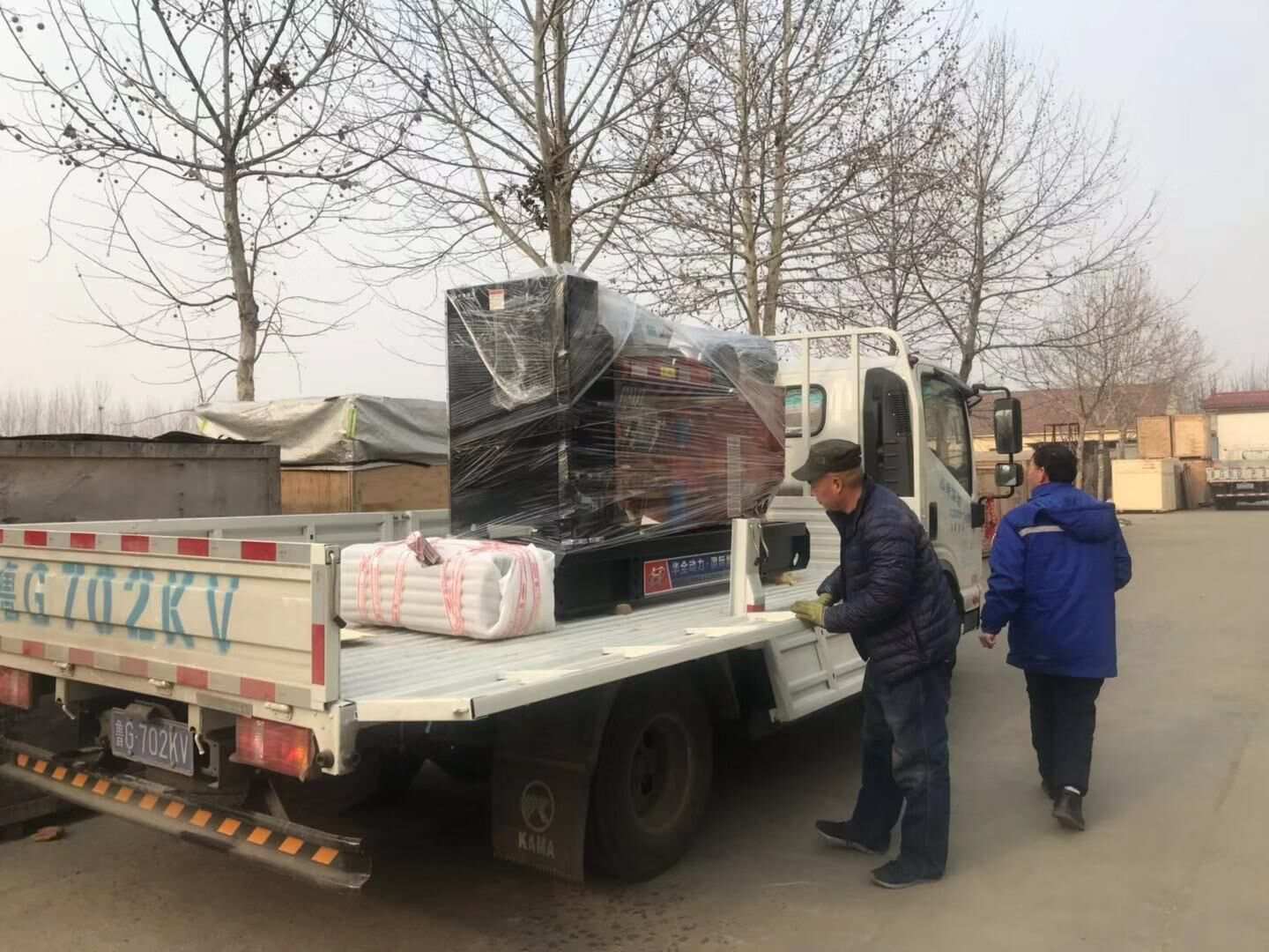 1月4日，閔先生從華全動力采購的一臺75kw標(biāo)配柴油發(fā)電機(jī)組現(xiàn)已成功發(fā)往江蘇省