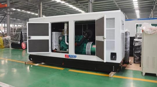 2月25日，尹先生從華全動力采購的75kw靜音式防雨棚柴油發(fā)電機(jī)組順利發(fā)往云南省