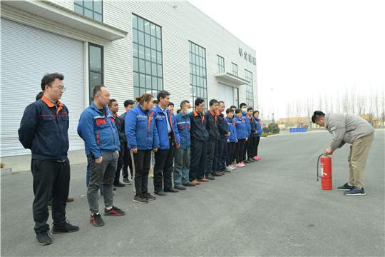 華全公司邀請(qǐng)專家開展“強(qiáng)化意識(shí)、筑牢防線”安全生產(chǎn)專項(xiàng)培訓(xùn)！